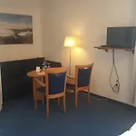 Panorama Garni Hotel *